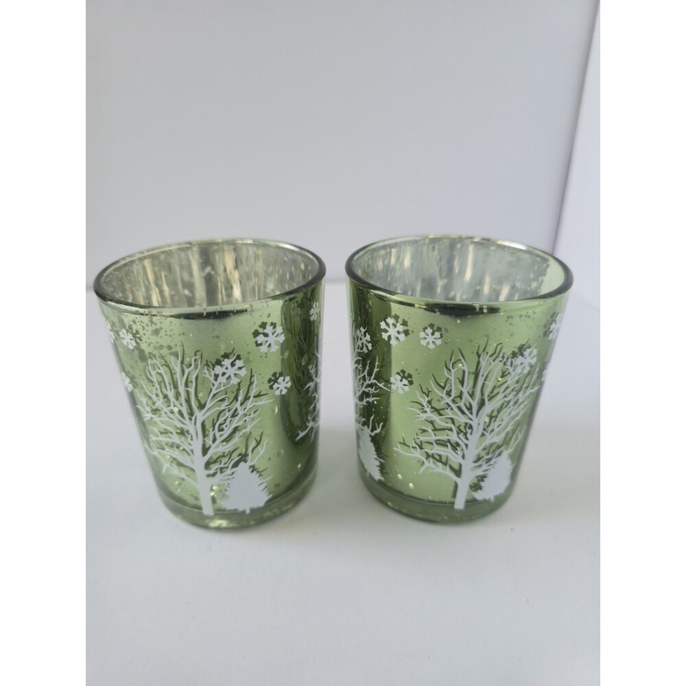 2 Yankee Candle Winter Wonderment Luminary Glass Tea Light . green color.